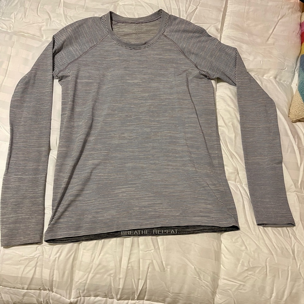 Lululemon size 12 swiftly tech long sleeve